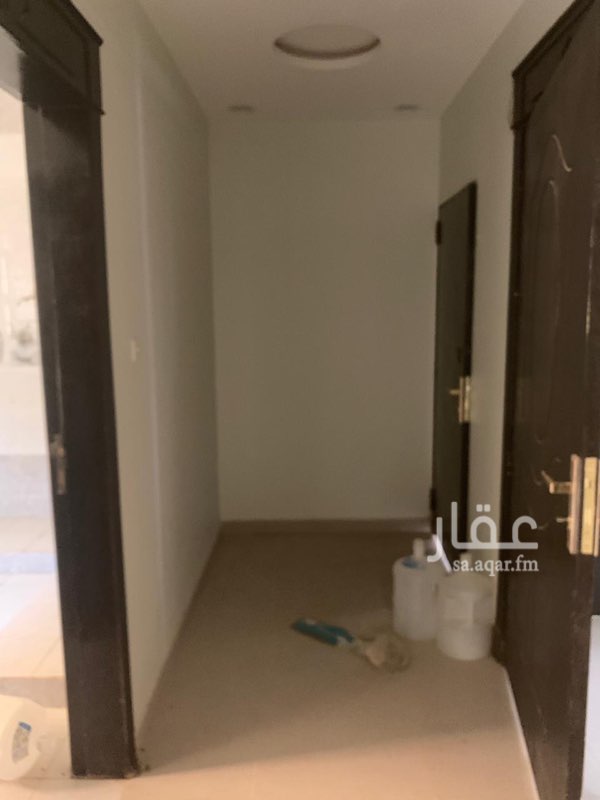 1754871 حى النظيم شارع الشرق
دور ثالث بدون سطح
2 غرف نوم
1صاله
1مجلس
1 مطبخ
2 دوه مياه
كهرباء مشترك
. مياه مجاني على المالك
دار عبار للعقارات
0507868885
0556398398