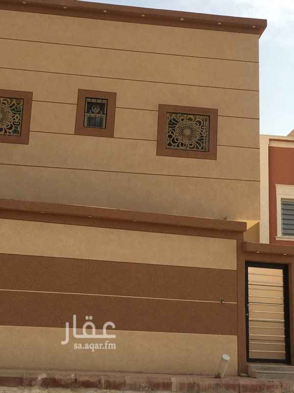 1584920 شقة جديده لم تسكن من قبل مستقله عداد كهرب مستقل مدخل خاص مدخلين رجال ونساء مكونه من مجلس رجال وحمام منعزله وصاله ومطبخ ومجلس نساء وغرفة نوم الآيجار 13000دفعه كامله اول سنه وبعد السنه قابل لتفاوض او 14000 دفعتين كل ستة اشهر وبعد السنه قابل لتفاوض اذا اراد ايجار شهري ملاحظه موقع المكيفات اسبيلت