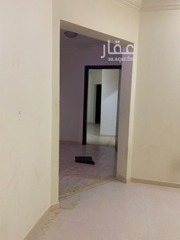 1686835 شقة ارضية بحي المونسية
ثلاث غرف
وصاله
اربع دورات مياه
و مطبخ راكب
بالاضافه الى غرفة خادمه وغرفة سائق
وحوش ومدخل سيارة
للتواصل مع الرقم ٠٥٠٧٨٧٨٧٠٥ ابونايف