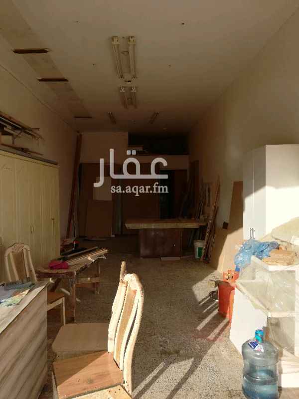 1115454 محل للايجار مساحة 41متر مربع واجهة ممتازه وبه حمام ومطبخ