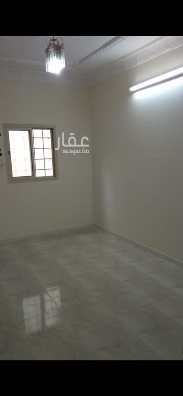 1500410 غرفه وصاله مكيفات ومطبخ راكبه شامله الصيانه ..ويوجد ثلاث غرف وصاله وغرفتين وصاله بسعر مناسب
التواصل: 0536831000