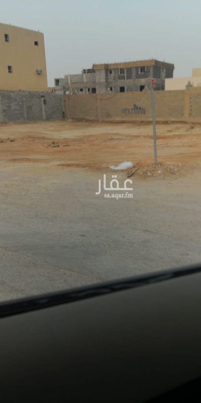 1560596 ارض مساحتها 900 على شارعين في افضل موقع في نما الحاره هاديه جداً المرافق قريبه