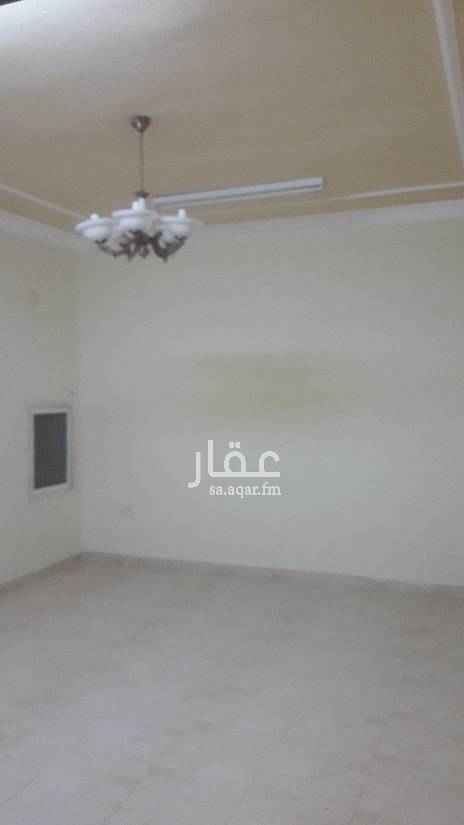 1689877 للايجار ٤غرف وصالة مطبخ راكب دور ارضي