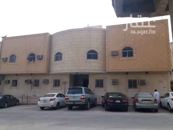 917044 عماره في حي ثليم قريب من شارع الريل يوجد فيها ٩شقق ٣ وصاله وحمامين ومطبخ إلا شقه واحده عمر العماره ١٣ سنه دخلها ٩٥ الف بعد تنزيل الايجارات