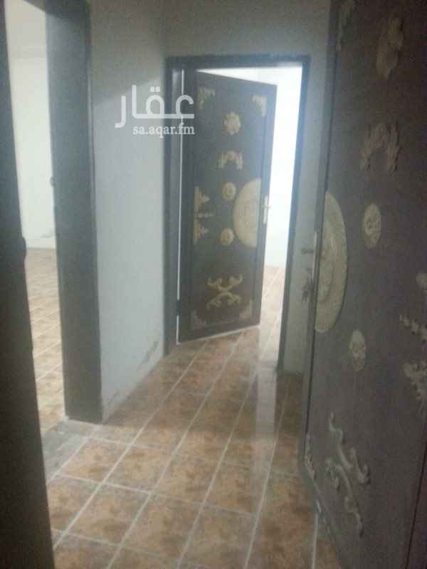 1037763 شاليه عزاب نظيف غرفتين ومطبخ راكب ودورة مياه وحوش الكهرباء والماء على المالك