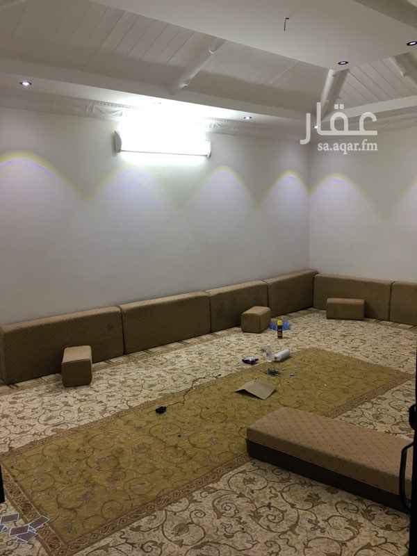 1635433 شاليه عزاب غرفتين وحوش ومطبخ ودورة مياه شامل الكهرباء والماء
الايجار
1300 شهري
15 الف سنوي