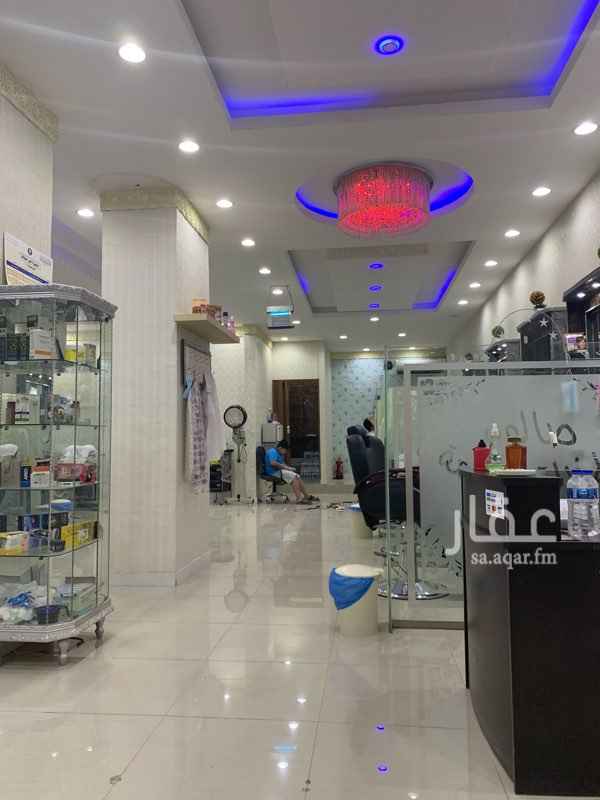 1546839 سعر البيع : 39 الف والصامل ما راح نختلف معه
السوم واصل 35 الف
فرصة استثمارية جاهزة
صالون حلاقة جديد VIP الفئة أ للتقبيل.
رخصة المحل : متبقي 6 اشهر
اجار المحل : متبقي 5 اشهر
المكان: مقابل مركز لوزا النسائي الشهير
يوجد مقابل الصالون سوبرماركت وصرافة الية ويوجد بجوار المحل مغسلة ملابس ومحل سباكة وموبيليا وخياطة رجالية.
المحل فتحتين
المحل جاهز بكامل ادواته ومعداته.
يوجدد عدد 7 كراسى وكرسي اطفال.
الايجار : 26,000 في السنة.
البيع بدون عمال
سبب البيع التفرغ لنشاط اخر والبحث عن سيولة
