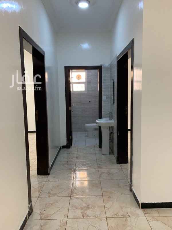 1553718 شقه دور ثالث مع السطح الشقه شرحه عداد كهرباء مستقل الماء وايت بين السكان الموقع غرب الرياض نجم الدين بداية حي الغروب ايجار شهري ١٤٠٠