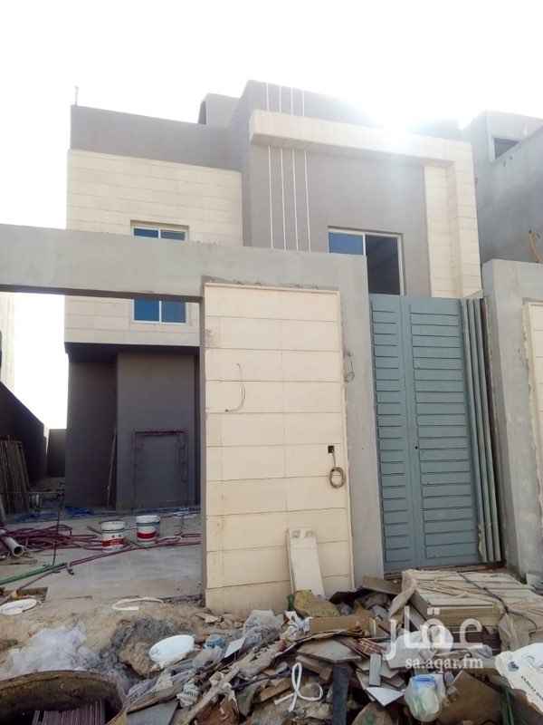 1732360 للبيع فيلا فاخره درج بالصالة و شقتين ودور و دور شقه
الحى حطين النموذجي
الشارع 20م شرقى
المساحه 455م
السعر 2280000سوم
للبيع فرق السوم
مدخل سيارة و غرفه سائق وملحق خارجي ومجلس رجال ومقلط وصاله ومطبخ و مستودع و غرفه خادمه و مجلس نساء
الدور الاول 4 غرف نوم وصاله وثلاث دورات مياه
الشقتين كل شقه مجلس وصاله ومطبخ و غرفتين نوم و دورتين مياه
ملحوظه السعي في ذمة المشتري والموقع غير دقيق