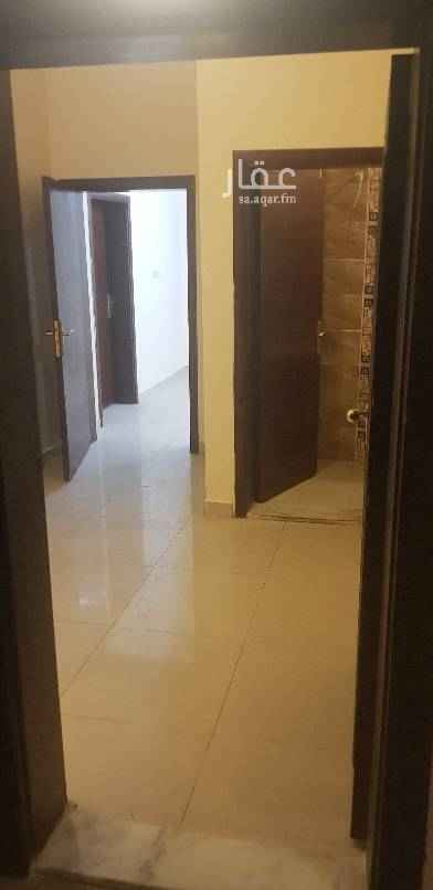 1722516 يوجد لدينا شقق للإيجار من:-
٣ غرف، صاله، ٣ دورات المياه، مطبخ راكب. ..
شقق نظيفه و مجددا و تنفع لعرسان. ..
هياا عبارة عن :-
مجلس بدورات المياه مفصوله عن الغرفتين النوم ب٢ دورات المياه و الصاله و المطبخ، فيهاا غرفة ماستر. ..
قريبه من الخدمات و الشارع العام. ..
ايجارهاا ب٢٠.٠٠٠ عل دفعتين + ١.٠٠٠ تامين مسترد + المكتب. ..
" باقي آخر ٣ شقق في العمارة بنفس التفاصيل و التقسيمه "
للتواصل/
موبايلي : ٠٥٦٦٣٩٣٩٥٥
سوا : ٠٥٠٨٤٨٩٦٥١
