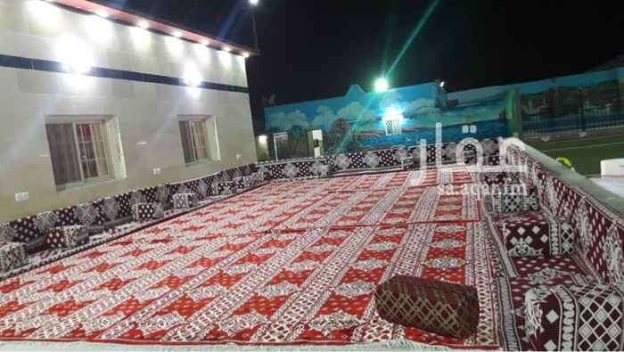 1137441 استراحه للايجار قسمين قسم نساء فيه ثلاث غرف وحمامين ومساحات خضراء ومسبح والعاب اطفال. قسم رجال يتكون من مجلس كبير وثلاث حمامات وملعب طايره وملعب قدم ومسبح وميفا ومشب