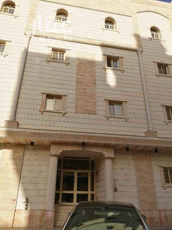 1349337 شقق بالعريض ٤ غرف مطابخ مكيفات شبه جديده خلف ماكدونالدز
0502228279