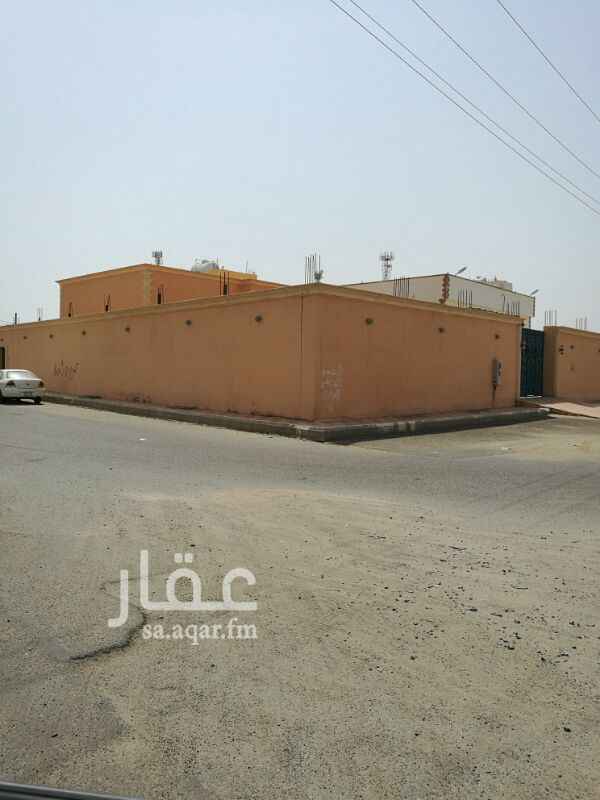 649071 استراحة خاصة في الحرازات للبيع
المساحة 900م موقع ممتاز
شارعين غربي عرض 30 تجاري
وشمالي 16 يعتبر مدخل رئيسي للحاره وحيوي في نفس الوقت
ويتميز الموقع بوجود حركة تجارية ممتازة ويوجد على نفس الشارع العديد من المحلات التجارية المتنوعه وله مستقبل زاهر باذن الله
مكونات الاستراحه مجلس رجال 8×5
ودورتين