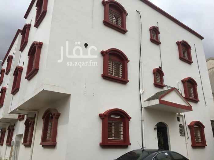 1462444 مجلس وغرفتين وصاله
مطبخ
٢ دورة مياة وانتم بكرامه
مواقف بلحوش عداد لكل شقه مدخلين لكل شقه
سراميك