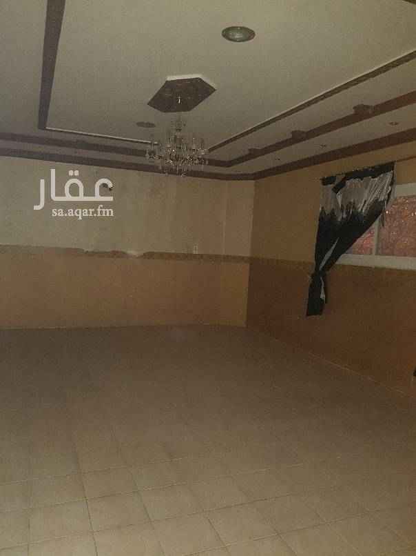 1626700 مدخلين
مدخل للرجال خاص
ومدخل للنساء خاص
٣ غرفه نوم
مطبخ
٣ حمامات
مجلس للرجال
ملقط
ملاحظه /
موقع المنزل مممتاز وجميع الخدمات متواجده