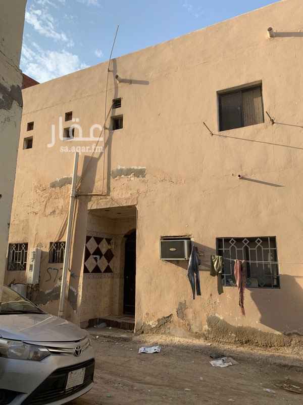 1699415 بيت شعبي للبيع
دخله الشهري 7000 الاف بعد النزول للعقارات
10 شقق
5 عدادات
التواصل خاص او واتسب او اتصال