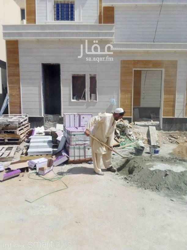 1694439 للبيع بالنقد والتقسيط فيلا دور ارضى مؤثث 3شقق مساحتها 312 عليها 900000 بحى العوالى شارع 20 متر بناء شخصى تشطيب ممتاز والسعر قابل للتفويض البسيط كما اننا نتعامل مع جميع البنوك