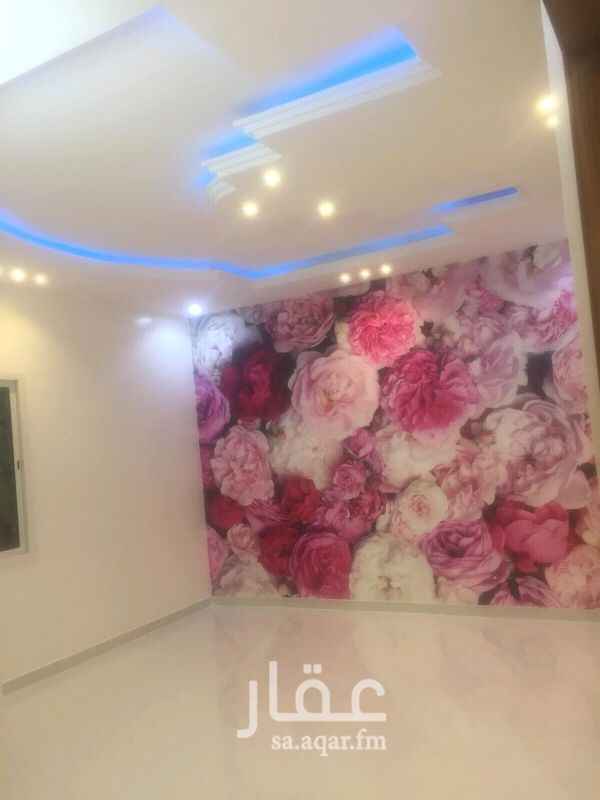 1291405 دور ارضي للايجار بلرمال التعمير مساحه٣٥٠م ش٢٠شرقي قريب من مسجد ماجد المغيري مطلوب
٣٣ الف ريال
