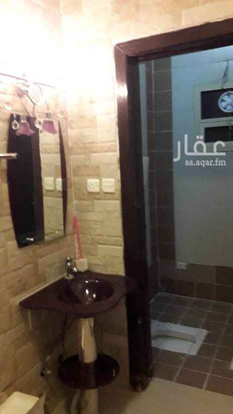 1559543 للايجار شقه ٣غرف وصاله عوايل بلرمال الذهبي عبارة عن ٢غرفه نوم ومجلس وصاله ومطبخ وغرفه غسيل كبيرة وسطح و٢ مكيف شباك راكب الشقه النت واصل وكاميرة مراقبه شغاله الشقه مجددة بلكامل تصلح لعريس جديد مطلوب ١٥٠٠ شهري