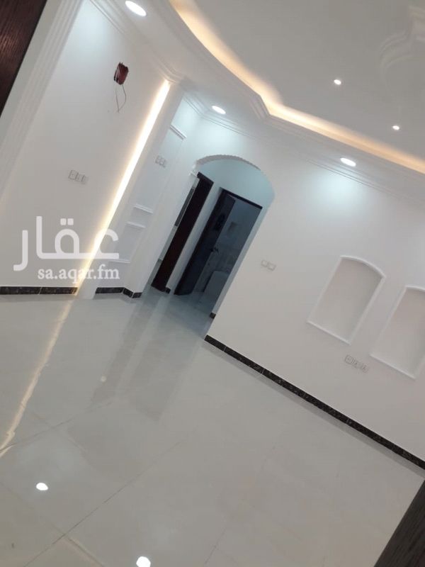 1330195 للايجار دور مستقل بالعزيزيه حي الصواري