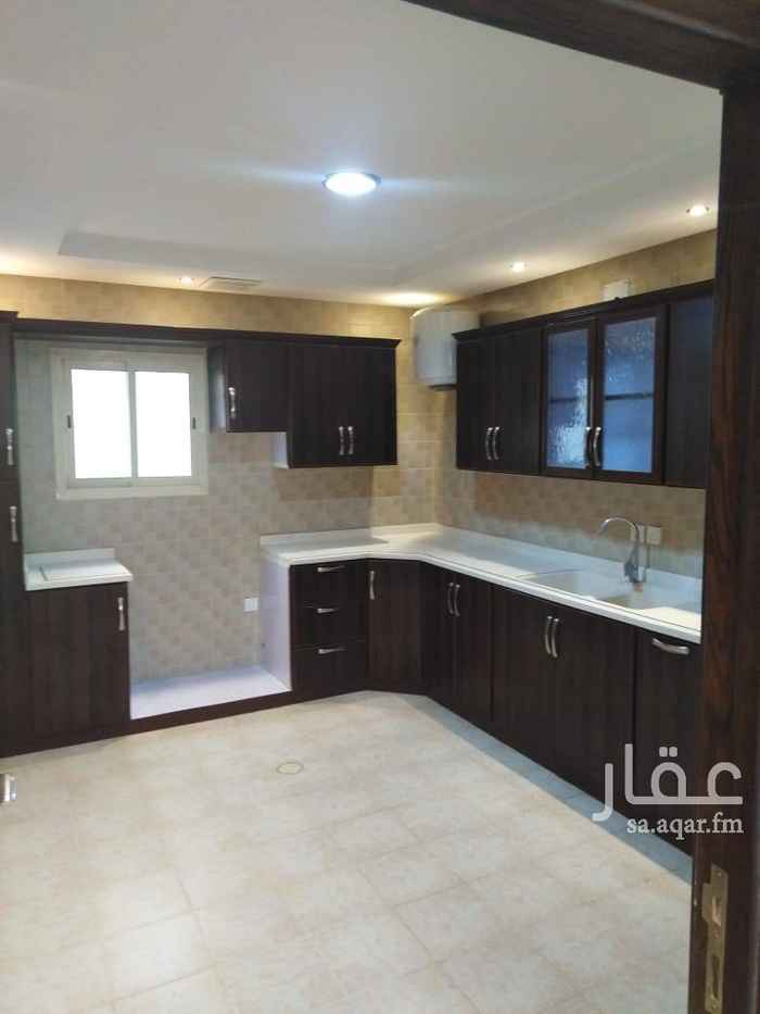 1514390 للايجار دور علوي مدخل مشترك
٣غرف نوم ومجلس مقلط صاله
٣حامات مطبخ مكيف راكب
السعر ٤٢ الف دفعتين
دور ممتاز جدا