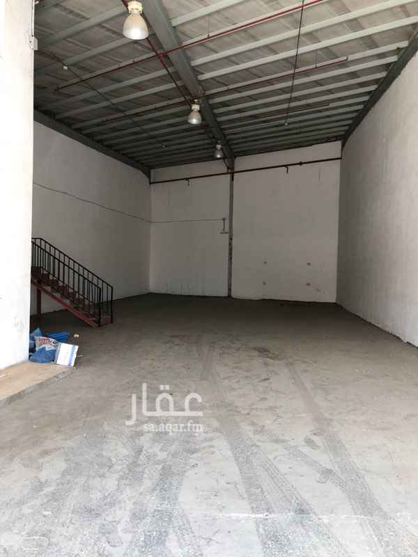 1262415 المستودعات مزوده بنظام الانذار والاطفاء واعتماد الدفاع المدني ( شهاده كفاءه ) ومزود بالحراسات الامنيه ومزود بالكامرات الخارجيه وصك للعقار ورخصه بناء