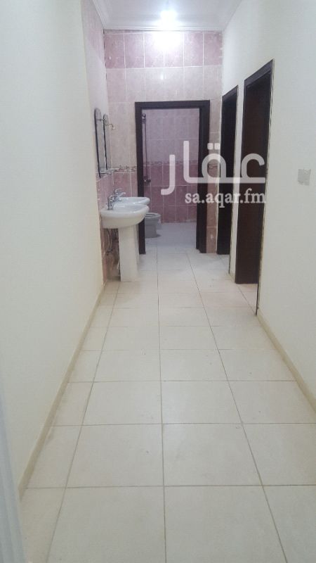 1327962 اعلان رقم - ٨
حي الحرازات
شقه خمس غرف للايجار عل دفعات
بجوار محطه مكه
لتواصل ٠٥٥٩٠٠٤٠٠٧