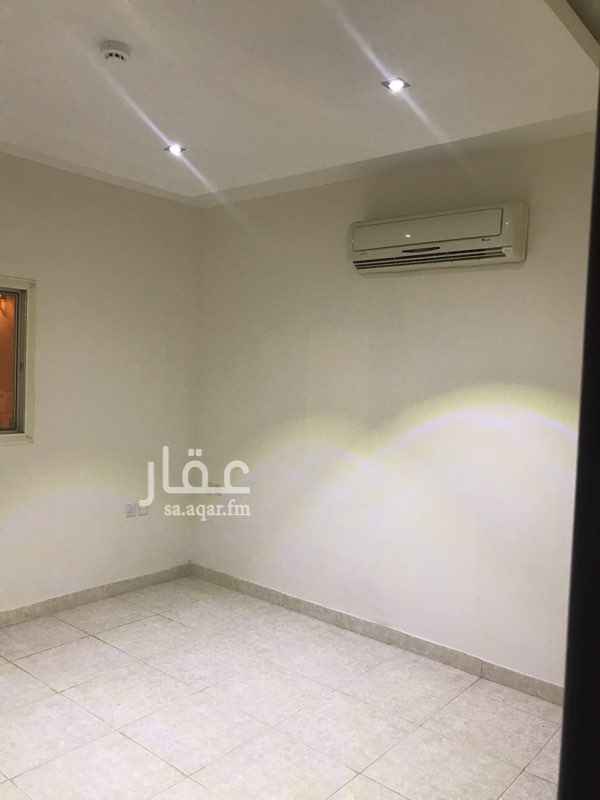 1302052 الموقع : غرفه بحمام ومطبخ
بها مكيف اسبليت ودولاب مطبخ راكب
الايجار يشمل الماء والكهرباء
العمارة عوائل
الغرفه غير مؤثثه