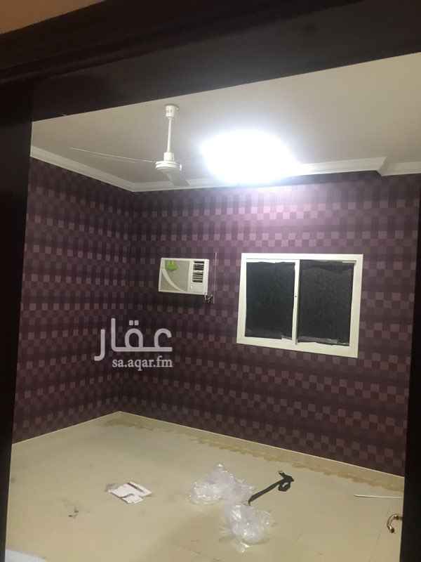 1407809 الموقع : شارع الجمال-حى الحمراء
الوصف : غرفة وصاله وحمام ومطبخ بها مكيفات ومطبخ راكب
الشقه بالدور الارضى
الايجار غير شامل الماء والكهرباء