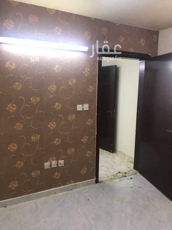 1510540 الموقع : شارع عبد الرحمن الناصر-حى النهضة
الوصف : غرفة وصاله وحمام ومطبخ بها مكيفات ومطبخ راكب
الشقه بالدور الثالث بدون مصعد
الشقه معها سطح خاص