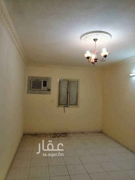1691858 شقه عوائل للايجار
الموقع : شارع القنا-حي المونسية
الوصف : غرفة وصاله وحمامين ومطبخ
الشقه بها مكيفات ومطبخ راكب
الايجار غير شامل المياه والكهرباء
الكهرباء مشتركة
يوجد عامل لتنظيف العمارة
