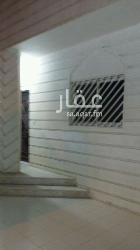 1762554 دور أرضي نظيف مطبخ ومكيفات راكبة