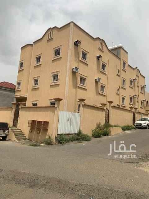 1580877 عمارة للبيع في موقع مميز بمدينة سلطان مخطط المرحلة الأولى بصك ورخصة بناء تقع على شارع شمالي ١٥م و ممر غربي ٨م ، قريبة من جميع الخدمات:
المدارس، المستوصف ، المستشفى و تبعد فقط عن طريق أبها خميس مشيط حوالي ٥٠٠م.
مكونات العمارة:
العمارة مؤسسة بالكامل ( سباكة، كهرباء ، تكييف).
- دور أرضي كامل ( مؤسس و غير مليس)
- ٤ شقق مؤسسة و مليسة و منها شقة مشطبة بالكامل تشطيب ممتاز.
- العمارة و السور الخارجي مشطبة كاملة بالقرافيت و الحجر.
- ٤ خزانات
- البناء شخصي و على الشرط و الحد مليون وأربعمائة قابل للتفاوض.