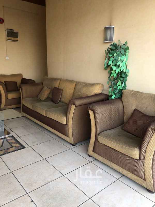 1569154 العزيزية هاوس للشقق المفروشة خميس مشيط حي العزيزية ايجار باليوم سعر الشقة الصغيرة 100 ريال باليوم تتكون من دورة مياه وغرفة نوم وصالة ومطبخ والشقة الكبيرة سعرها 150 ريال باليوم تتكون من دورتين مياه وغرفتين نوم ومطبخ وصاله ومجلس