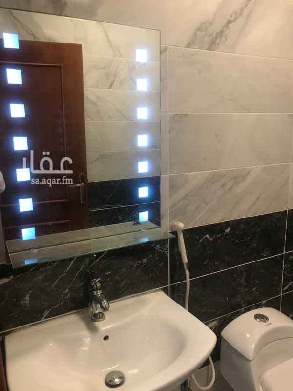 1553345 يوجد شقق للإيجار بأبها طريق آل يوسف مقابل مفرق رظف في عماره جديدة يوجد بها اصنصير. وواجهتها حجر .
الشقه عباره عن 6 غرف ومطبخ و3 دورات مياه.
وكل شقه لها خزان مستقل بسعة 70 طن وعداد كهرباء مستقل
مؤسس لها تمديد مكيفات لجميع الغرف لمن رغب ومؤسس لها مواصير غاز تحت الدرج.
اللمبات كلها اقتصاديه والثريات ايضاً. وتشطيبها عالي جداً الايجار 24 الف في السنة.
طريقة الدفع ٢٠٠٠شهرياً. مقدم كل شهر.
التواصل ج/0509405381