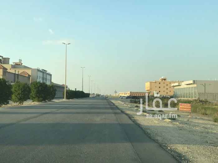 1054811 اراض تجارية في فرسان الدمام على شارع الستين للاستثمار لمدة طويله حسب الاتفاق المساحه 770 متر لأي مشروع تجاري او متسودع
0509493330