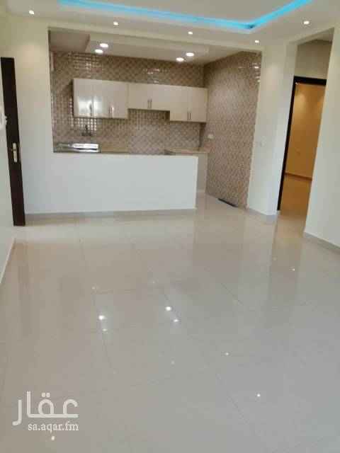 1684782 شقه عوائل بحي العقيق ثلاث غرف نوم اثنين دورات مياه
مطبخ راكب مكيفات سبليت الدور ثاني شقه رقم٦
30الف اجار سنه على دفعتين