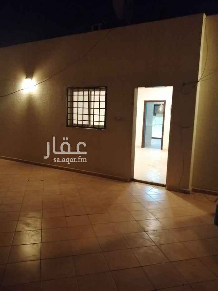 1763480 للايجار شقة عوائل بحى العقيق اربع غرف وصاله مكيفات مطبخ راكب اسبلت غرفه خادمه غرفه مستودع سطح كبير خاص من داخل الشقه ٣٣الف