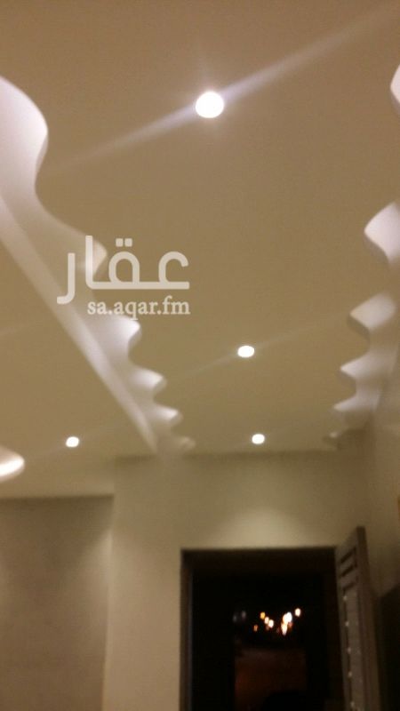 1412025 دور أرضى لوكس قريب من جامعة الإمام
٣ غرف نوم منهم غرفة ماستر ومجلس ومجلط وصالة
مدخل سيارة وحوش
مطبخ راكب ومكيفات اسبيلت راكب