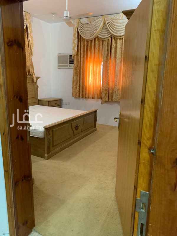 1673114 أيها الكرام:
عمارة قريبة من مطار أبها وفي مكان هادئ ومكونة من دورين كل دور له مدخله الخاص وتفصيلها يتشابه مع بعضها البعض ..
وكل دور مكون من مجلسين للرجال والنساء بحمماتها وأنتم كرامه وكذلك ثلاث غرف نوم بحماماتها وصالة ومطبخ ...
فبالنسبة للدور العلوي فغير مؤثث وله سطحين : السطح الأول فوق الدور كما تعلمون، والسطح الثاني فوق الضيافة ..
وبالنسبة للدور الأرضي فهو مؤثث وله حوشين شمالي وغربي ..
وأما القيمة السنوبة للايجار فهي (24000)لكل دور ..
ودفع إما سنوي وإما كل ستة أشهر ..
والآن سأعرض عليكم