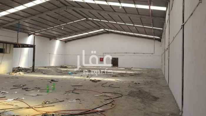 1751336 مستودع للايجار كامل الخدمات نظيف مساحة 900 متر قريب من الشوارع الرئيسية مليس مدهون فيه نظام مكتب غرفه ومطبخ وحمام
#شركة_المشرق_للاستثمار
السلي محرج 18 جنوب شارع اسطنبول