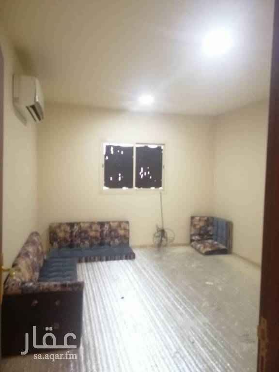 1575021 شقة من غرفة عليها مكيف ومطبخ راكب ودورة مياة المكيف اسبلت.
السعر غير شامل المكتب والتأمين