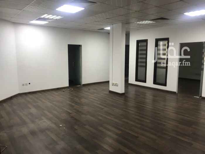 1354247 للإيجار مكاتب اداريه فخمه في موقع ممتاز بكورنيش الدمام
ذات اطلاله جانبيه على دوار الاشرعه
مساحه كل مكتب ١٣٥ متر
مكيفه تكييف مركزي
تشطيبات فاخره مع ارضيات باركيه
يوجد مطبخ ودوره مياه وغرفه اتصالات بكل مكتب
مطله اطلاله جانبيه على الشارع
يوجد اداره خدمات في المركز
يوجد مصلى في المركز ومواقف خلفيه للمركز
للإستفسار واتس اب 0509911103