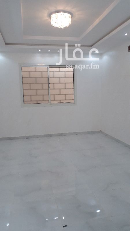 1206883 دور ارضي للايجار
يتكون من مدخل سيارة حوش مشب مجلس مجلط صالة مجلس نساء غرفة نوم ماستر غرفة نوم 3دوراه مياه مطبخ +مستودع
يوجد ثلاث شقق للايجار
تتكون من
مجلس صالة غرفتان نوم دورتان مياه مطبخ