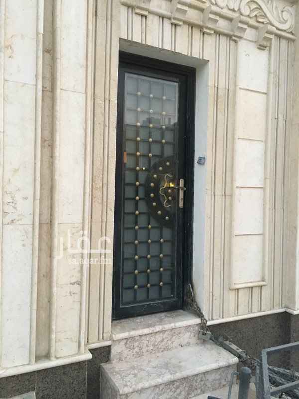 1567129 غرفة سايق للايجار
الموقع : العزيزية حي الخزامى
الحالة : ممتازة
المحتويات :
غرفة مجهزة بمكيف سبيلت وسرير فخم
مطبخ صغير ومغسلة
دورة مياة
المميزات :
حي راقي
المبنى جديد
الكهرباء والماء مجاني
الايجار : 6000 سنويا