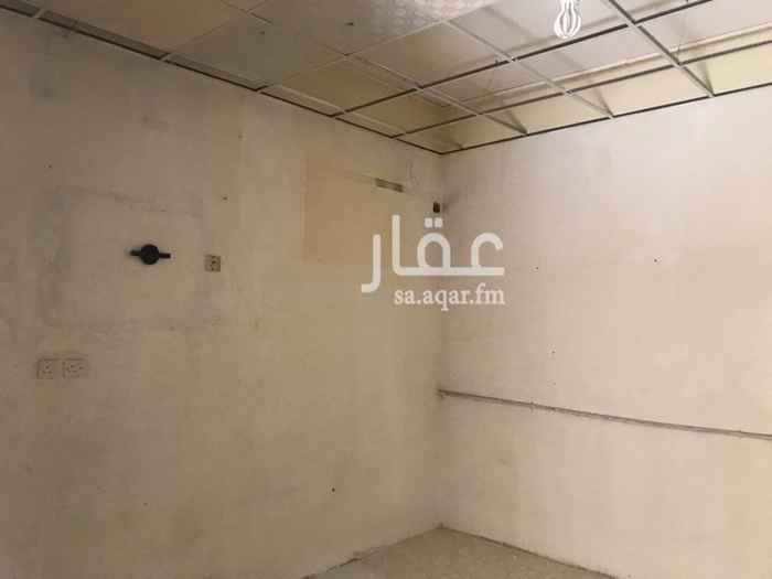1498869 يوجد غرف للايجار تصلح لسواق او عمال ويكون الايجار يدفع كل سته اشهر او كل سنه