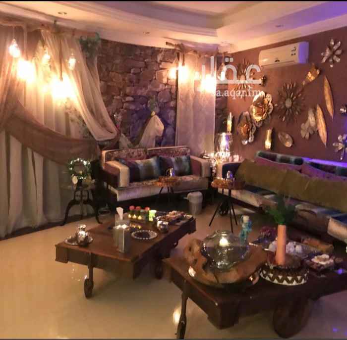 1750438 فيلا للبيع
قريبه من دوار الكرة الارضه
ضاحيه البساتين الجديده
شارع الامير سلطان
بجوار مركز ايه مول
الدور الاول مجلس رجال منفصل
مجلس كبير مفتوح على سفرة الطعام
الدور الثاني
4 غرف نوم واثنين ماستر
الدور الاخر ملحق
غرفه غسيل + غرفه خدم + حمام
فيلا مستقله
مسبح
حديقه
غرفه سايق
خدمات البلديه متوفره بجميعها
ماء + صرف صحي
كراج داخلي لسياره + 3 مواقف خارجيه
تم شراء العقار بمبلغ يفوق 3،800،000 مليون ريال
البيع المستعجل باقل من سعر الشراء
المطلوب
2.800.000 مليون ريال
بدون وساطه او مكتب عقار
انا متو