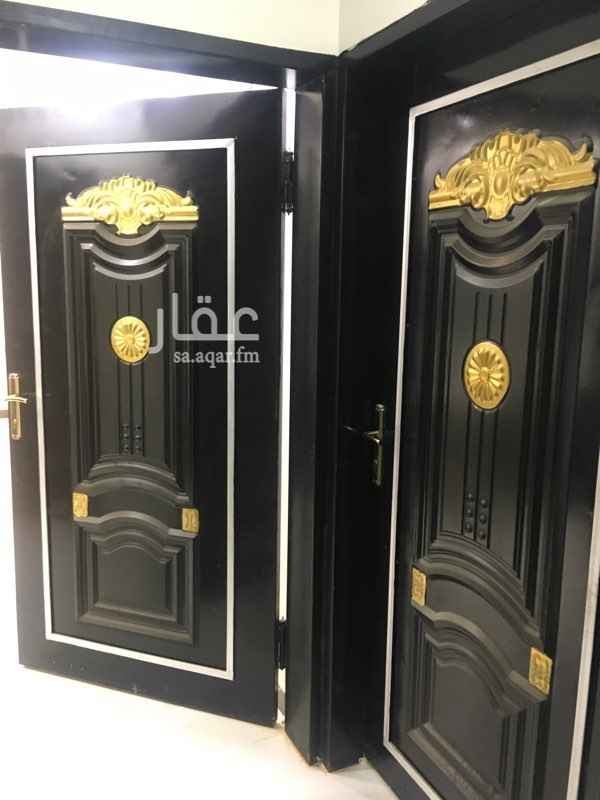 1757048 شقه جديده قريبه من الخدمات والمطار والمسجد ٣غرف وصاله ومطبخ ودورتين مياه