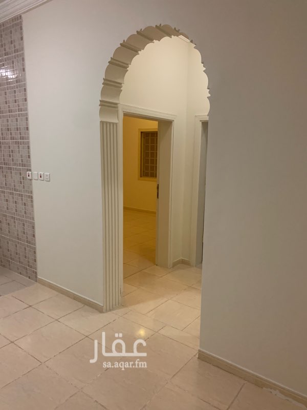 1670789 شقه للإيجار مع الكهرباء بالقرب من مجمع الملك عبدالله الطبي في ابحر الشمالية مكونه من ٣ غرف وصاله ومطبخ ودورتين مياه كل الخدمات متوفره مدارس بنات وبنين كل المراحل حكومي وخاص مطاعم مغاسل هايبر بنده اكسترا وتشكيز تشيز. وأندية رياضية نسائية ورجالية خلف دانكن دونات ومطاعم بانعمه في شارع الأمير نايف