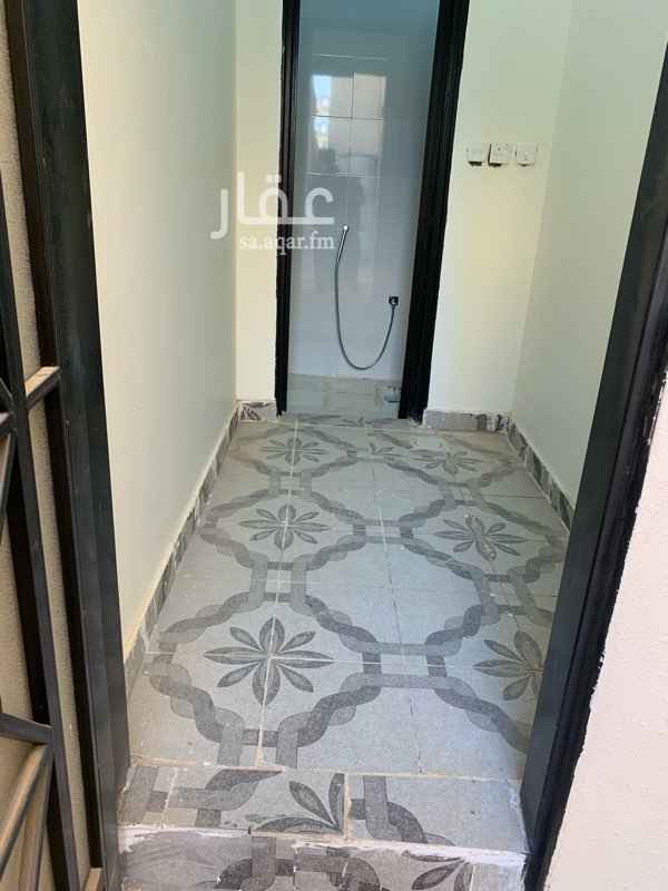 1755294 غرفه الاجار يوجد فيها حمام ومكيف شغال بارد من المالك مباشر سعر الشهر 800 مع الكهرباء والمويه حي المهديه